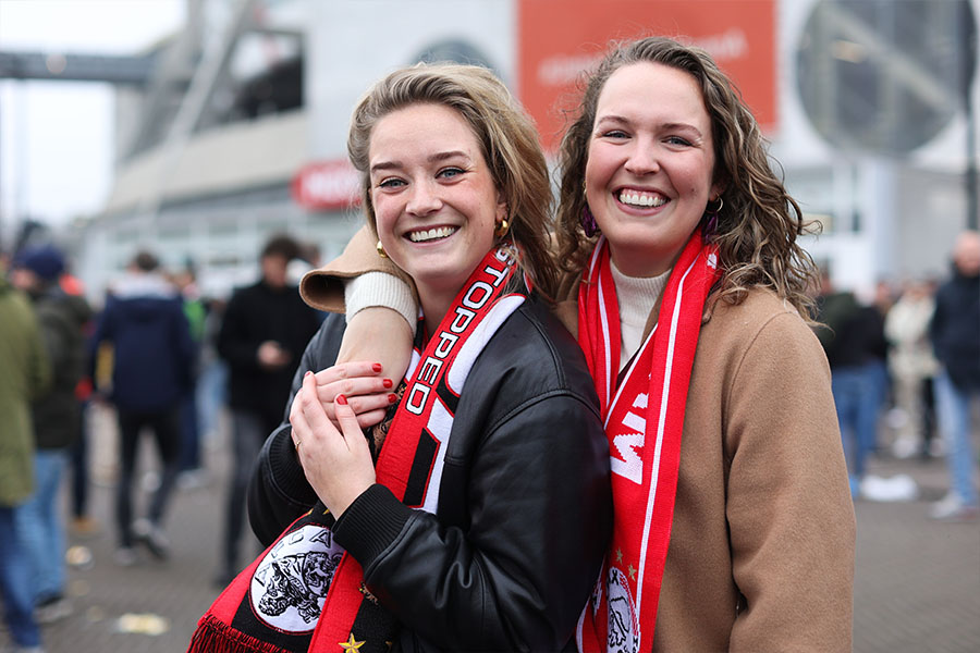 Supporters900 6