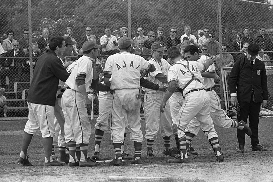 Ajax Honkbal 11 900