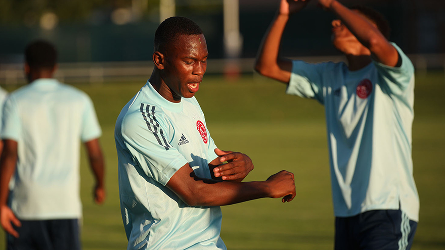 Kasanwirjo op de training in Nyon