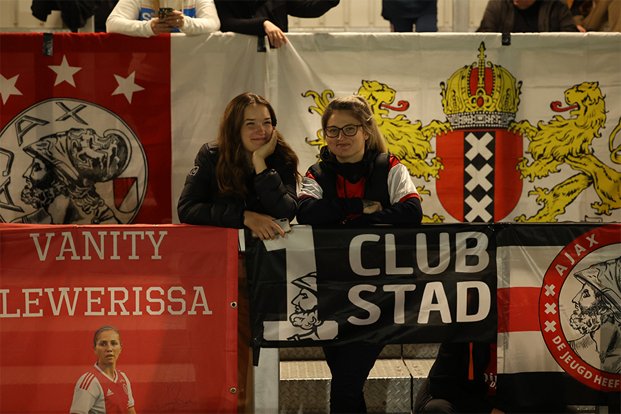 Ajax Vrouwen Fans 900