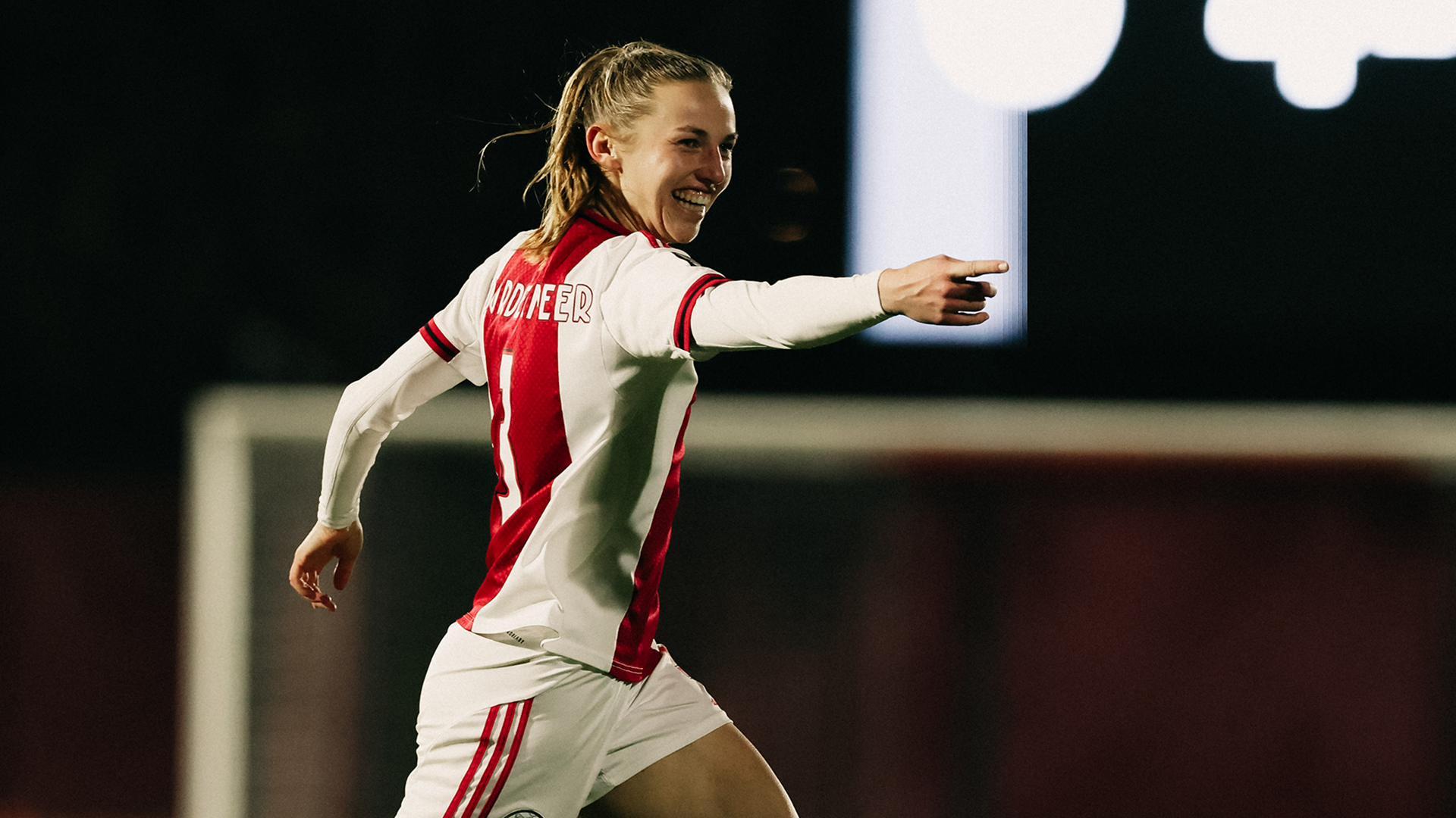 Ajaxvrouwen NAC 1920