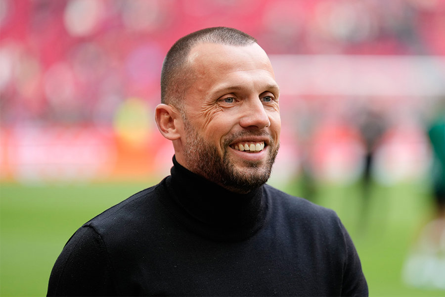 John Heitinga 900