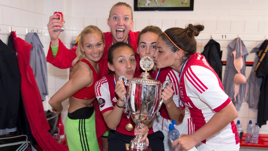 Vrouwen2014880