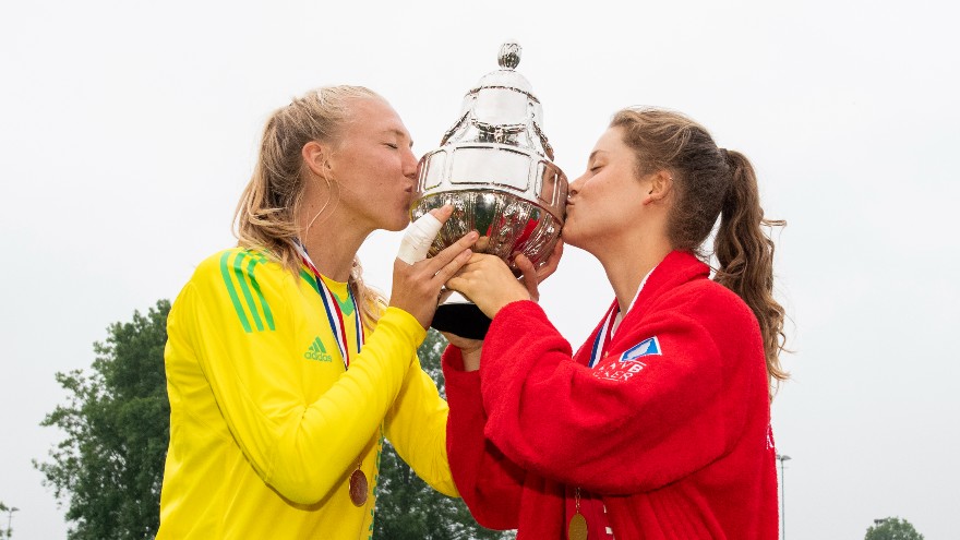 Vrouwen2018880