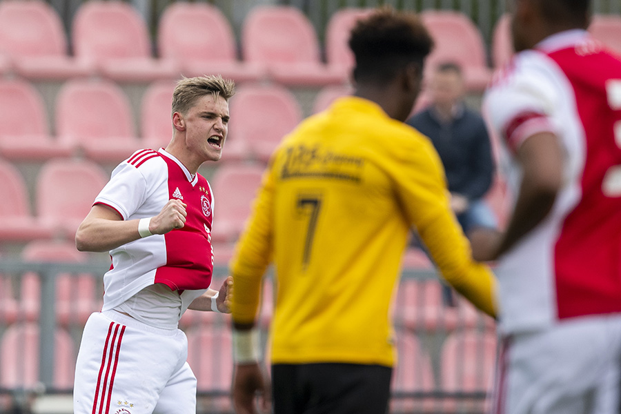 Taylor Jeugd 11