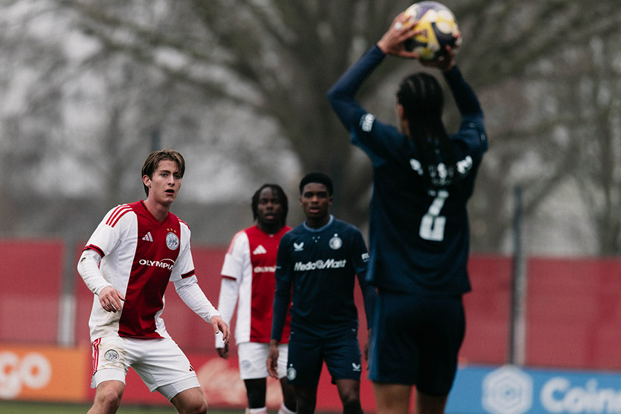 Ajax O19 14