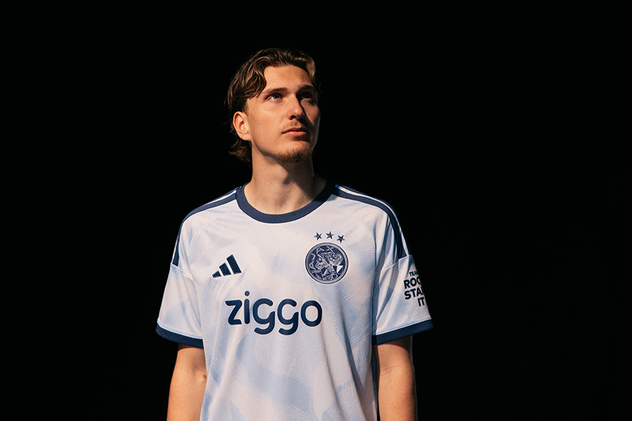 Derde Shirt 900 5