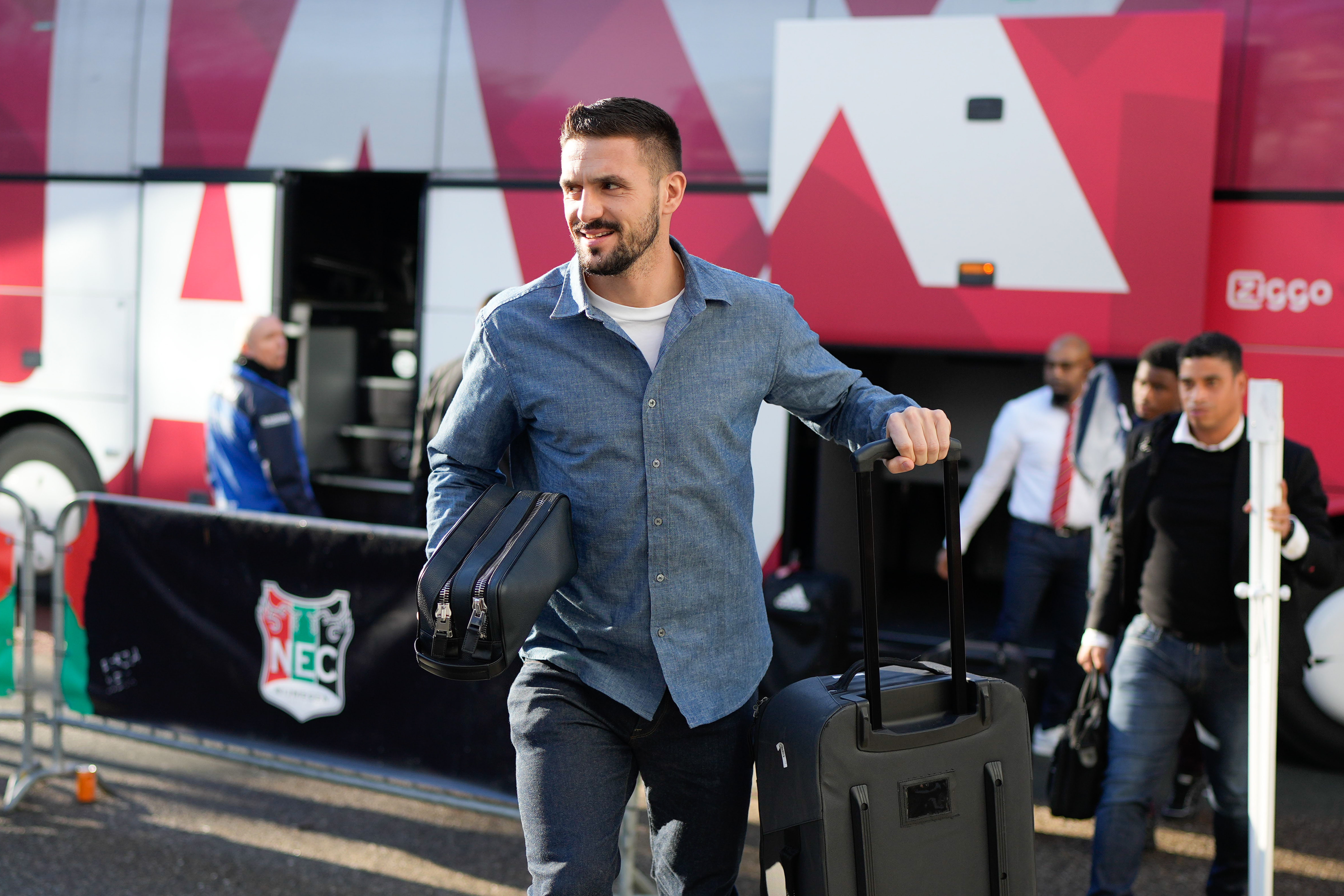 Aankomst Tadic 900