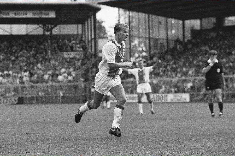 Bergkamp900