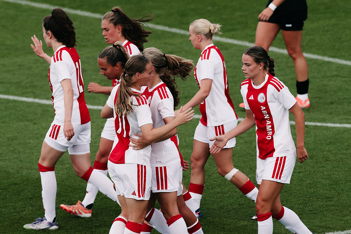 Ajaxvrouwenohleuven 19