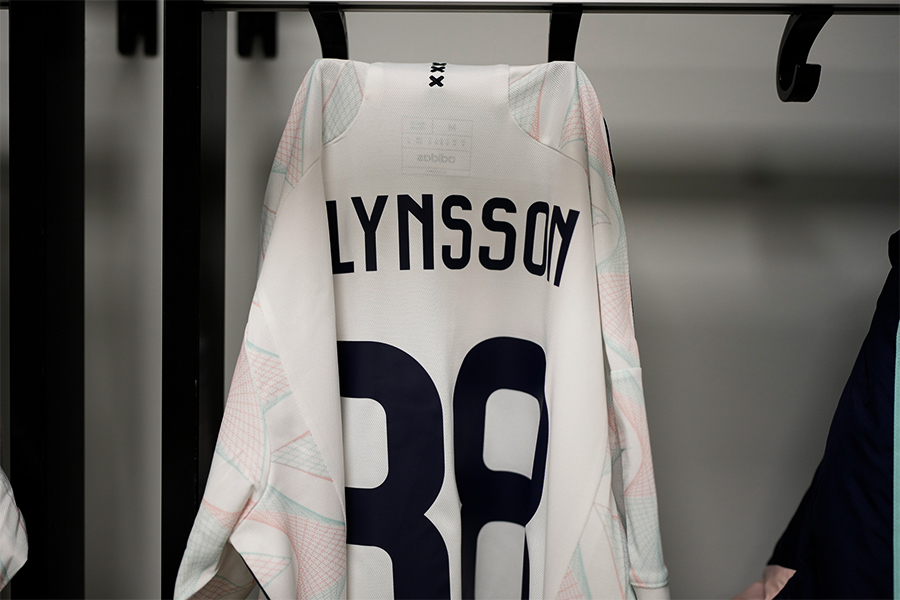 Hlynssonshirt900