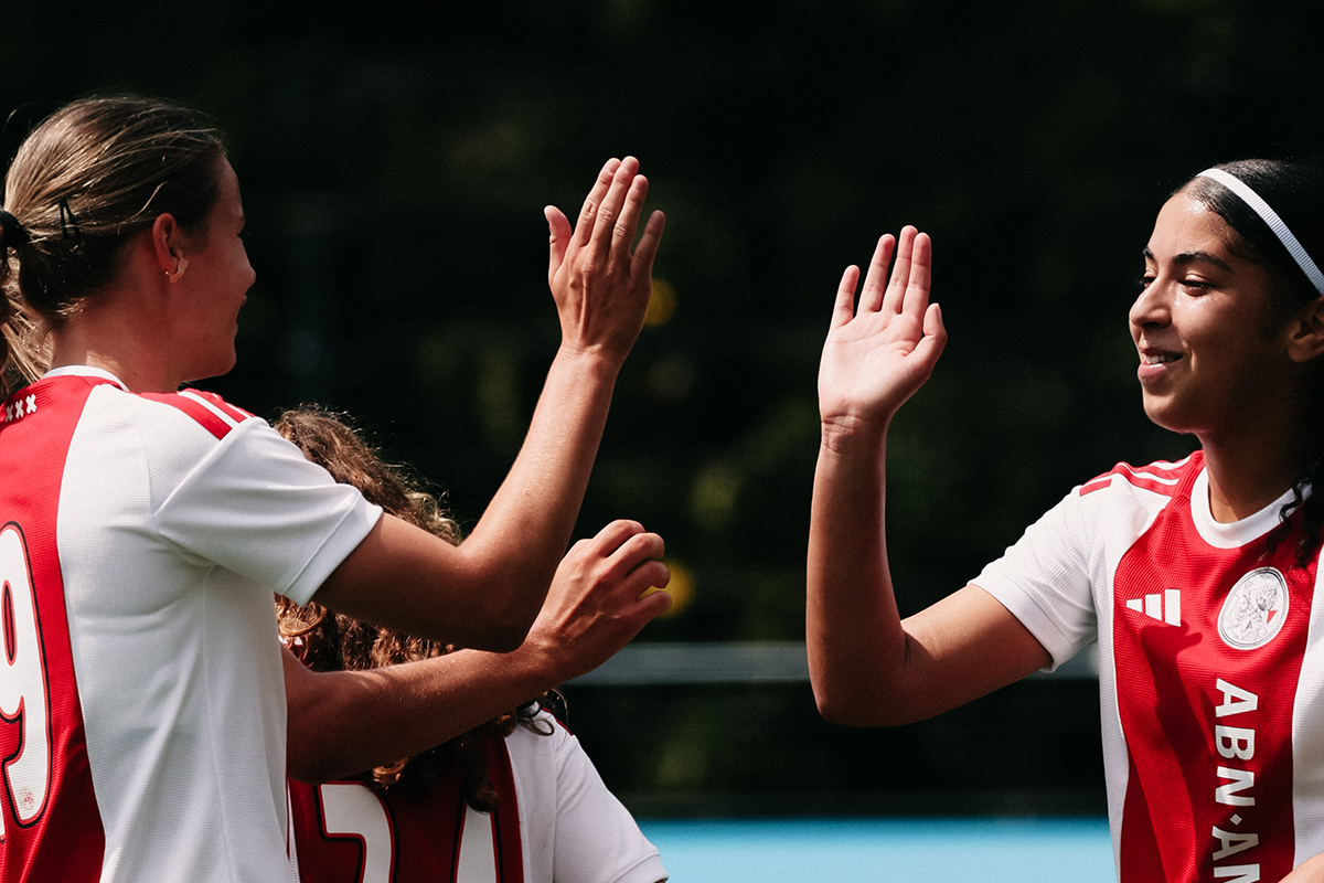 Ajaxvrouwenohleuven 1