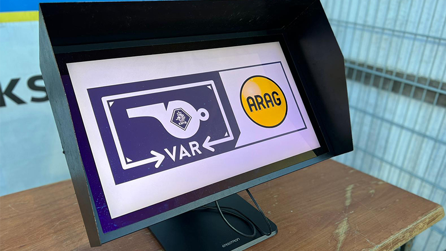 VAR880