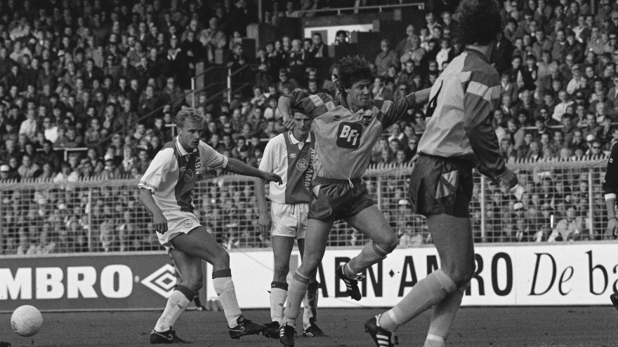 Bergkamp Ajax Cambuur 880 AFC004001327 074