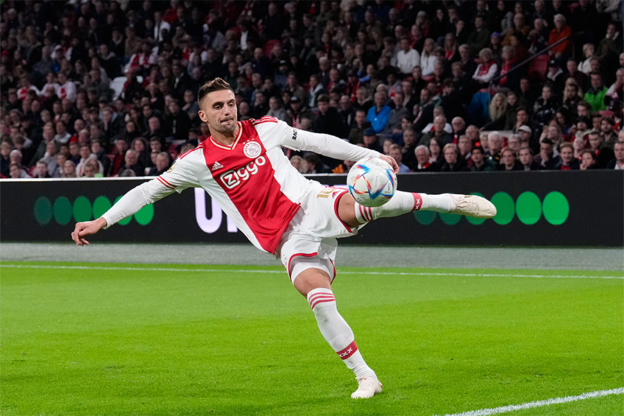 Tadic Met Voorzet 900