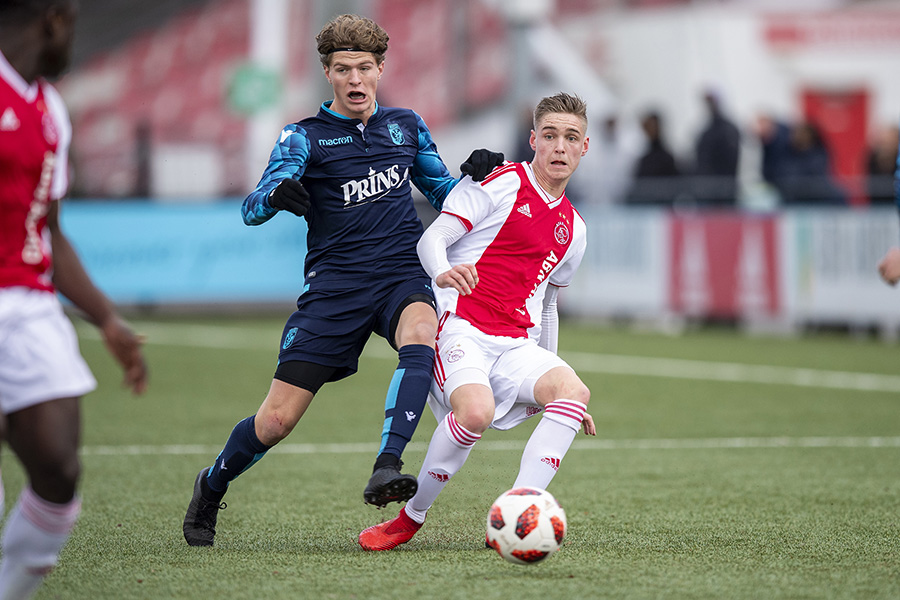 Taylor Jeugd 9