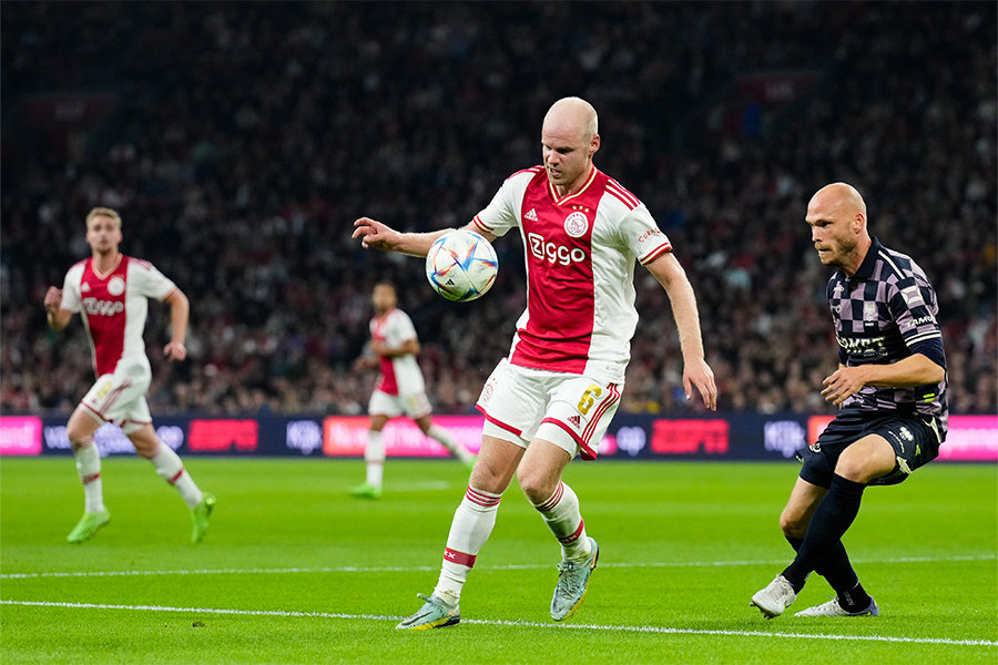 Klaassen Met Bal 900