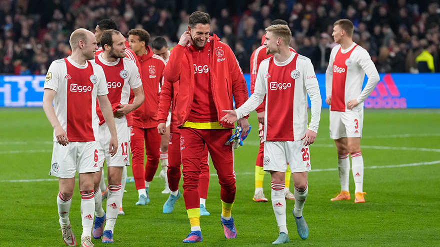 Stekelenburg In Team 880