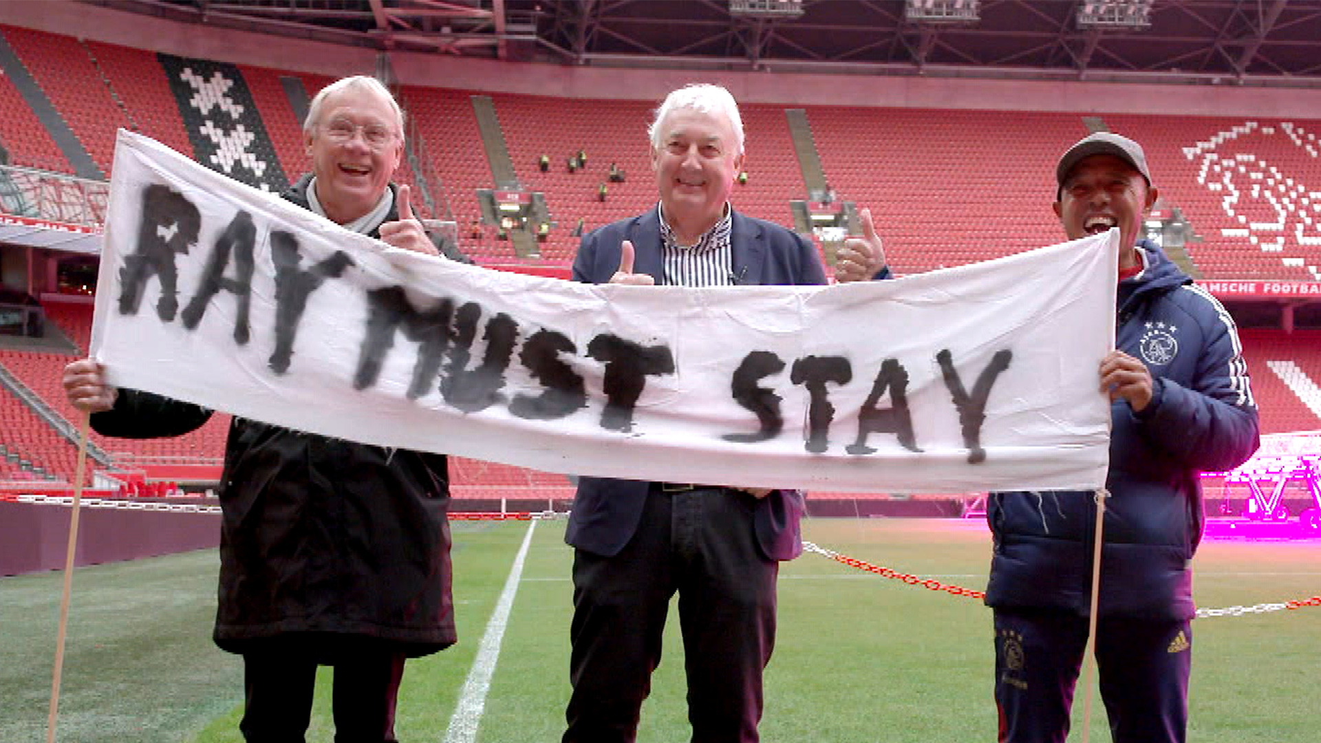 Clarke: 'Dankbaar om terug te mogen komen naar de Ajax-familie'