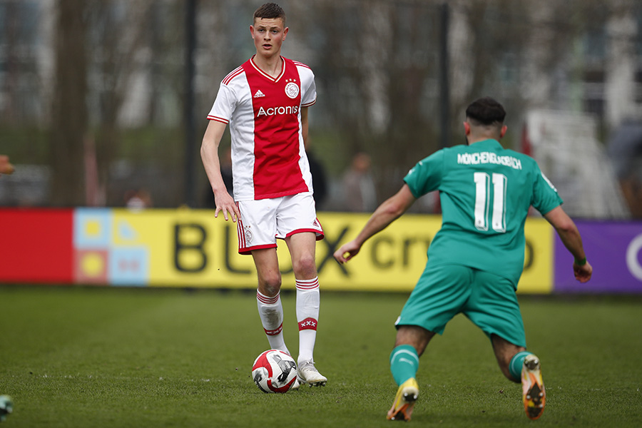 Ajax BMG 8