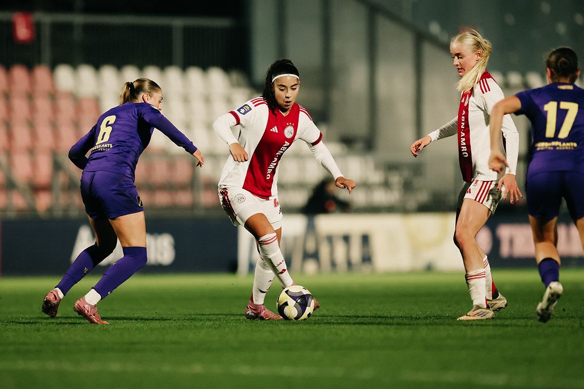 AJAXNAC 9