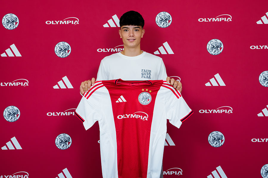 Gomez Saus 900