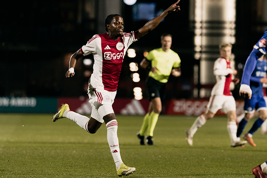 Jong Ajax Almere 7