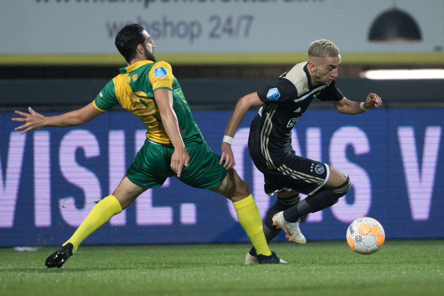Ziyech 900