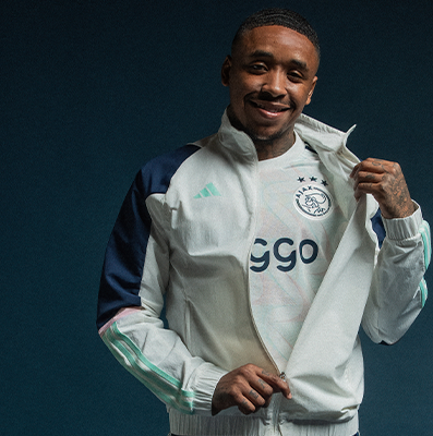 AJAX Training Lancering Ajax.Nl 392X406 (Bergwijn)